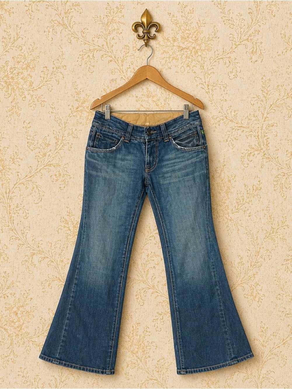 Joie blue dark wash destroyed distressed wide leg flair hippie denim jeans 8
